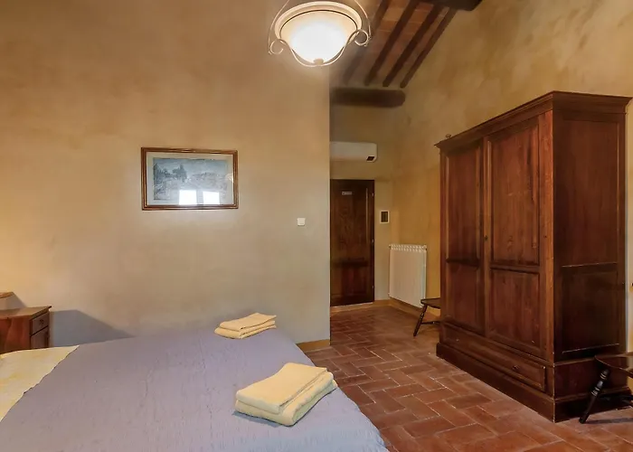 Borghetto Flat Con Piscina דירה *