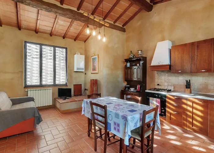 Borghetto Flat Con Piscina * בארברינו די ואל ד'אלסה