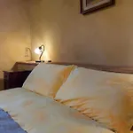 Borghetto Flat Con Piscina Апартаменты