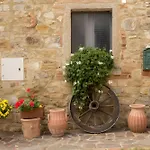 Borghetto Flat Con Piscina